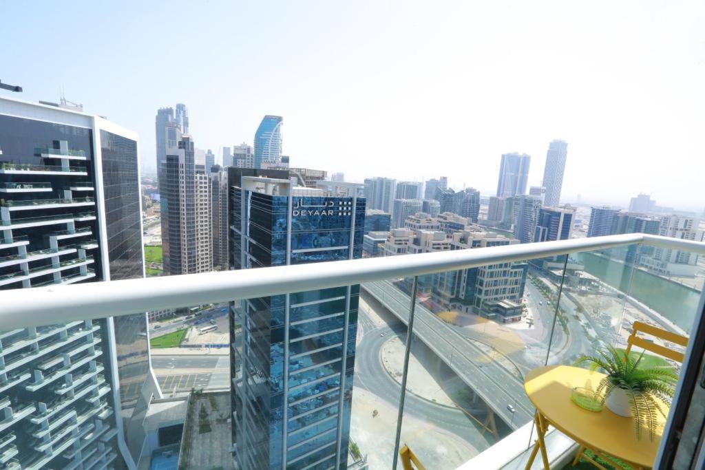 Damac Maison Prive Deluxe Studio With Burj-Khalifa View 迪拜 外观 照片